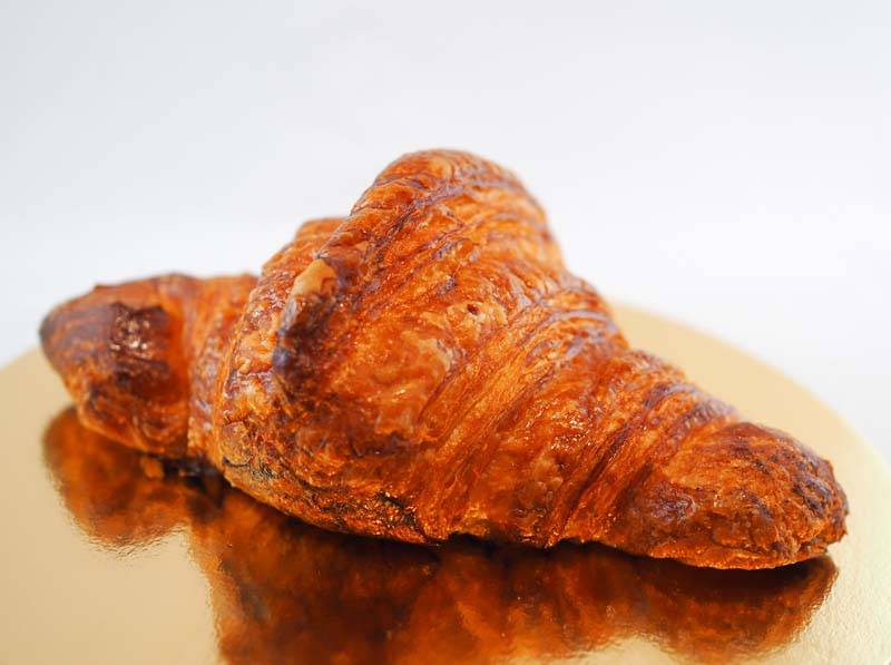 croissant frais boulangerie