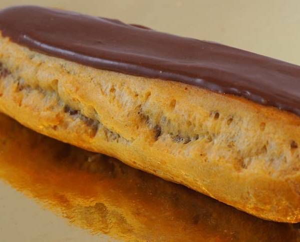 eclair au chocolat